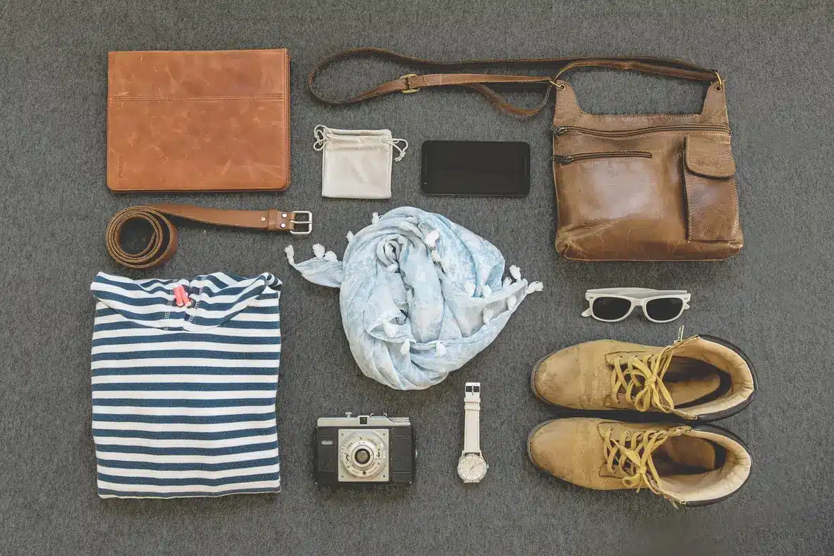 Ray-Ban Wayfarer en Aviator naast filmrolposter