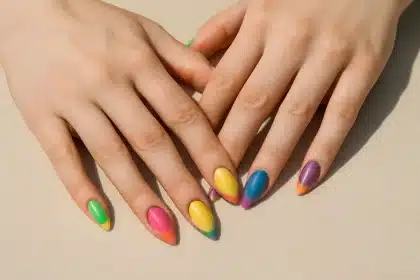 Dua Lipa's Candy French Nails zorgt ervoor dat ik meteen naar de nagelstudio wil