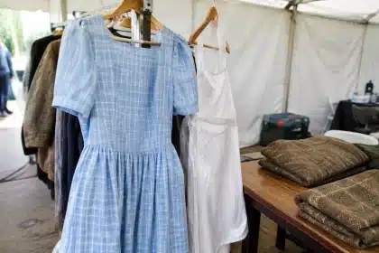 Leni Klum draagt op Heidifest dirndl uit haar eerste trachtenlijn en valt op